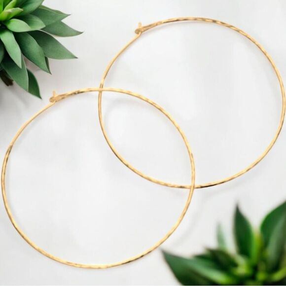 Stella & Dot Gold Hammered Wire Hoop Earrings Large EUC - Picture 9 of 10
